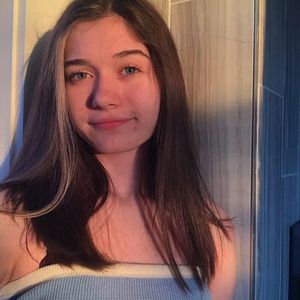 Meet your Posher, Ava